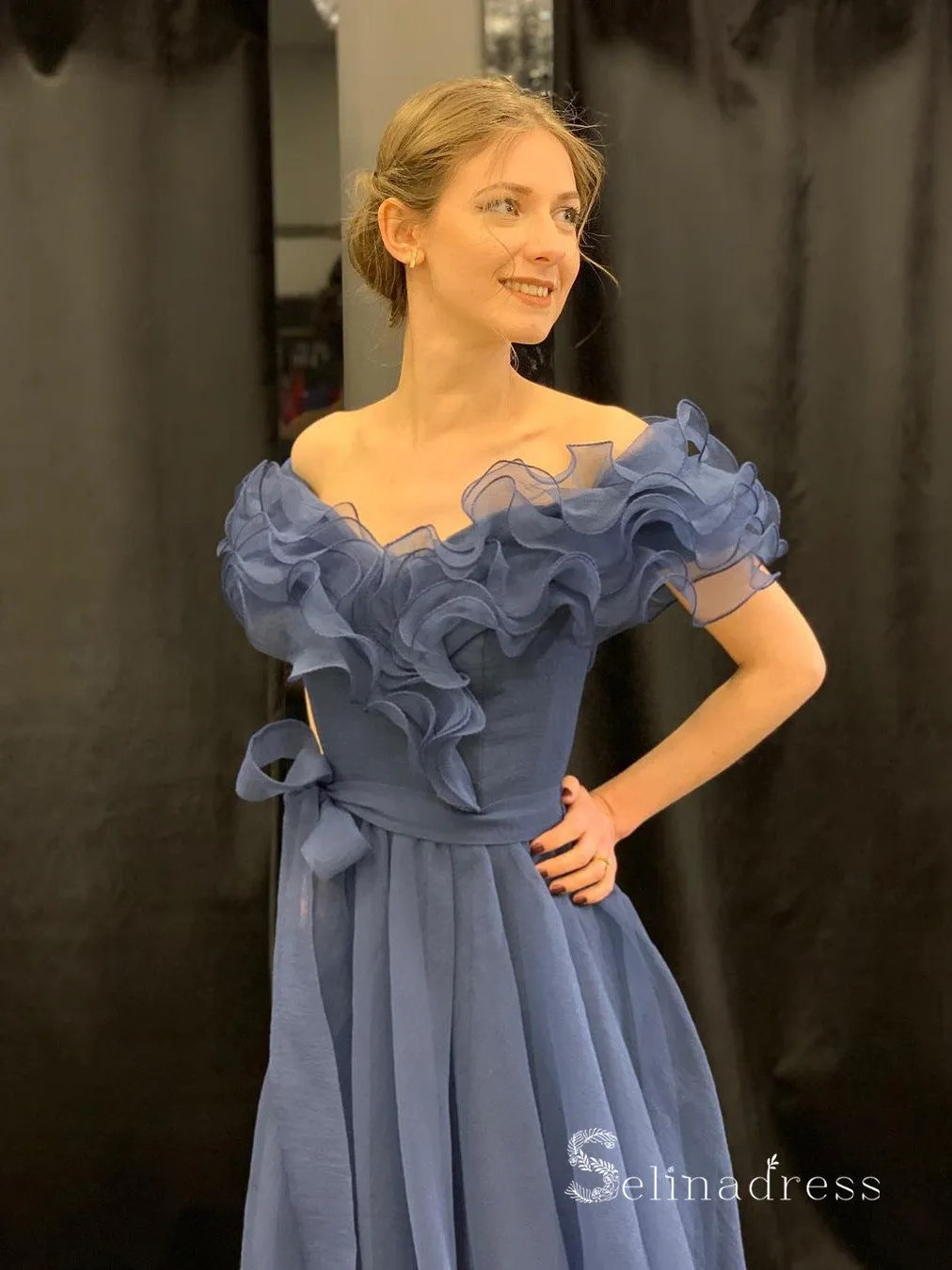Chic A-line Off-the-shoulder Blue Long Prom Dresses Tulle Evening Gowns MHL2813