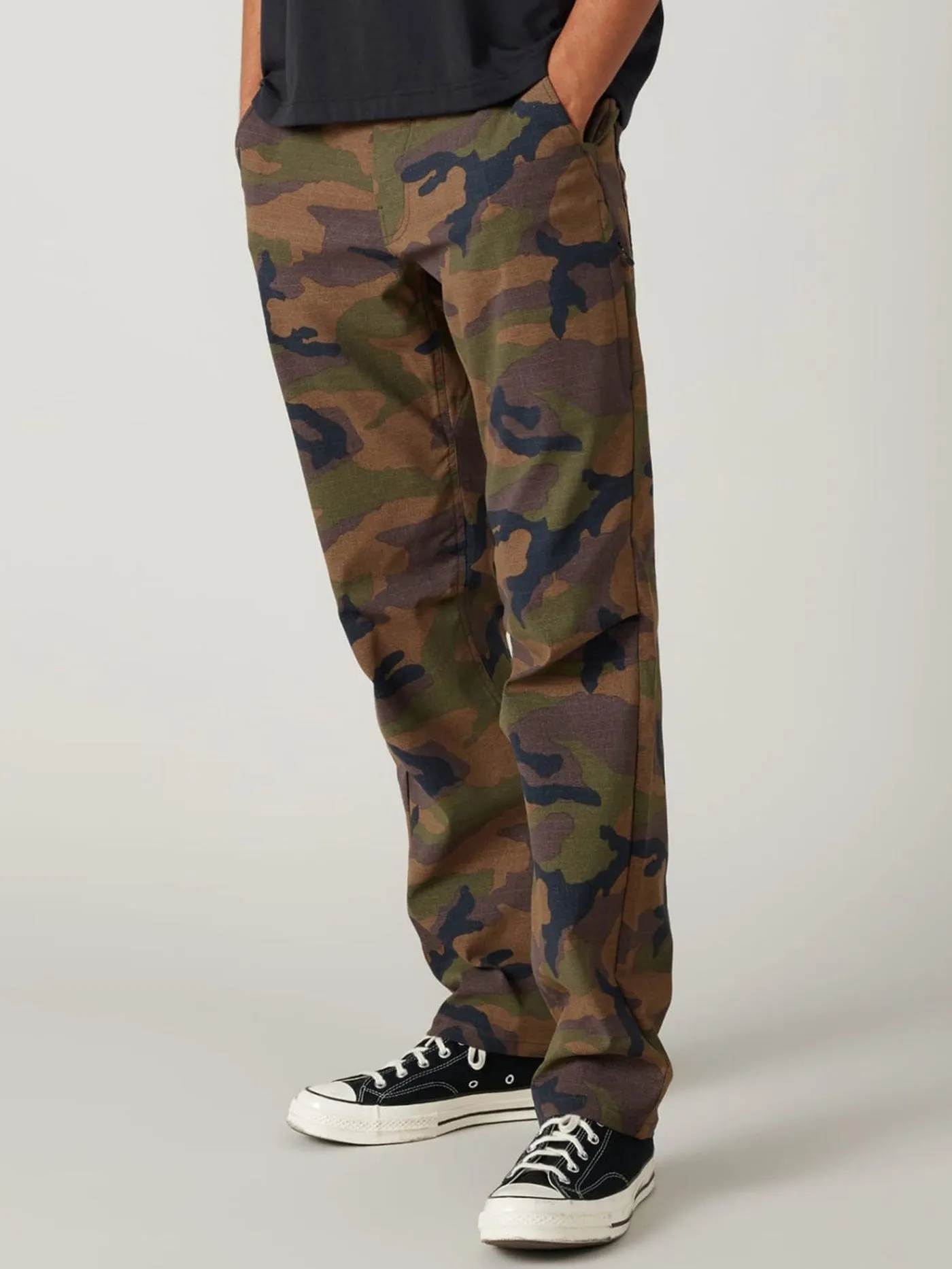 Everywhere Relaxed Pants Dark Camo