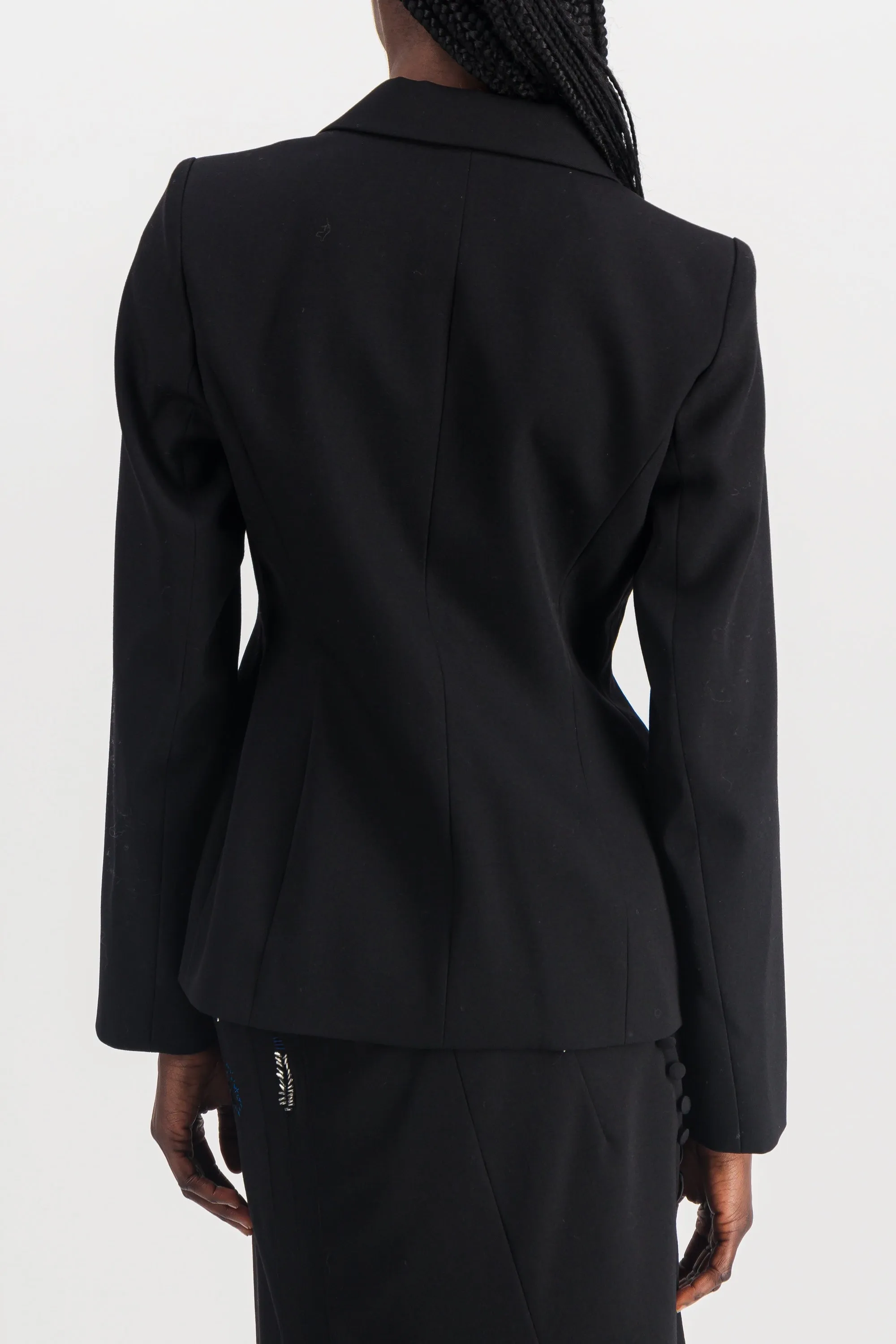 Fitted tailoring virgin wool blazer