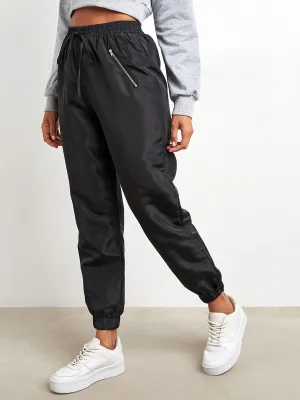 Relaxed Fit Jogger with Zip Pocket FD