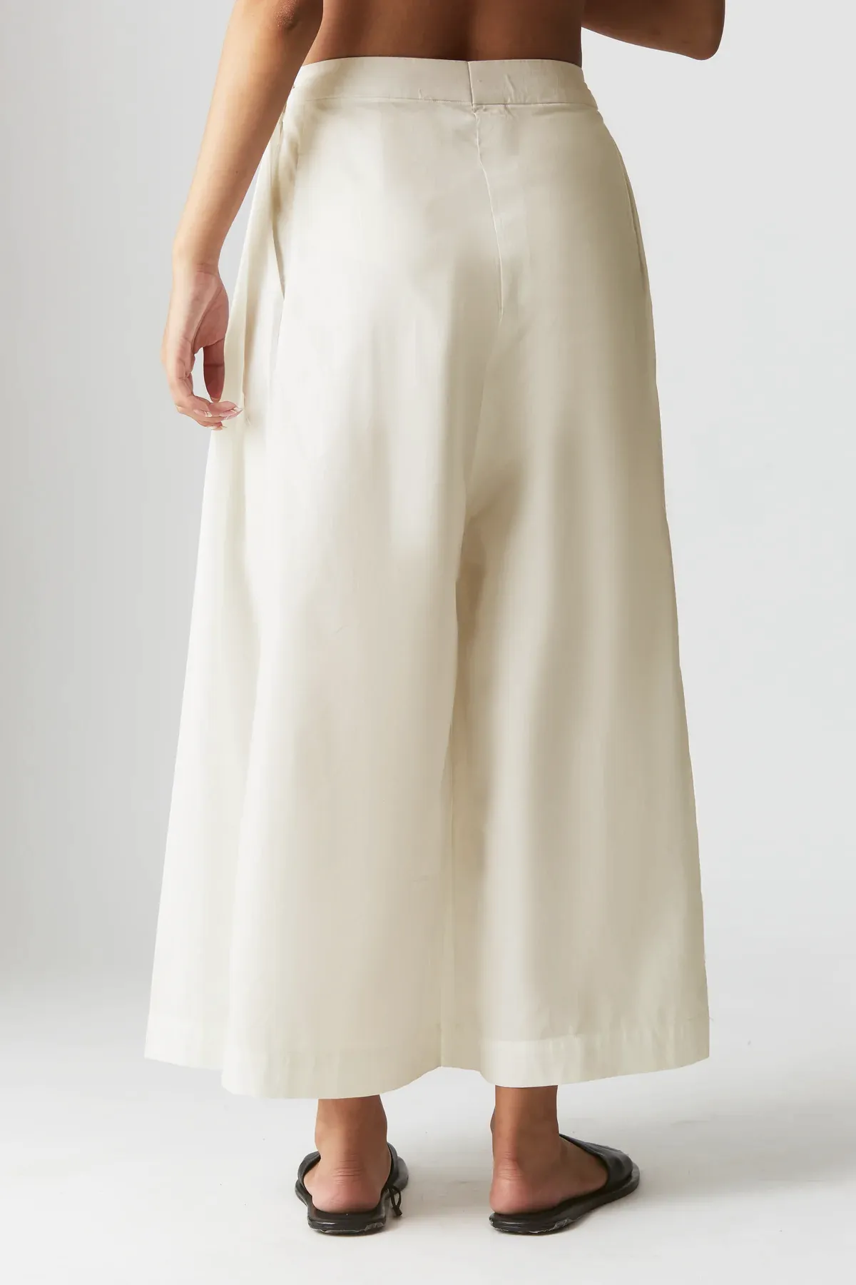 Relaxed Weekend Pants : Ivory