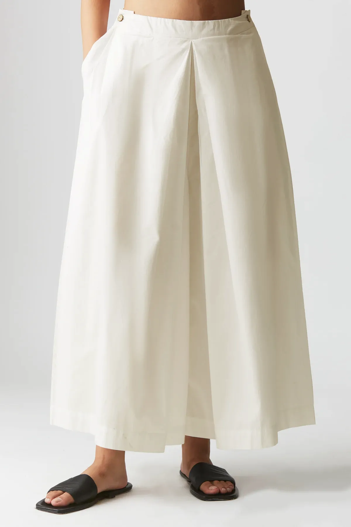 Relaxed Weekend Pants : Ivory